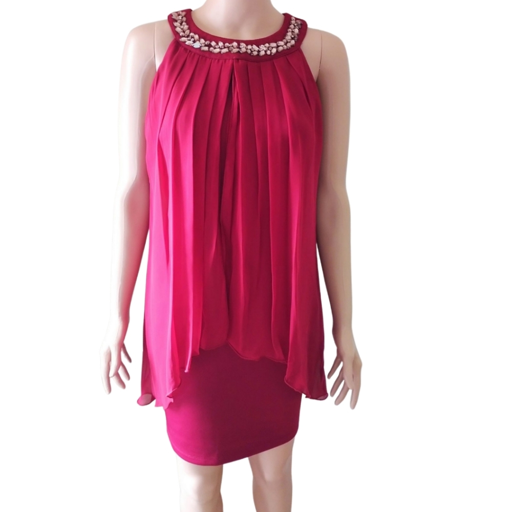 Women's Cocktail Sleeveless Red Dress Color: Red and gold